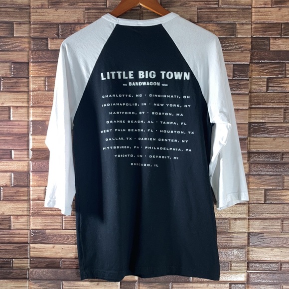 EUC Womens Medium Little Big Town The Bandwagon Tour Tee Medium - Picture 2 of 8